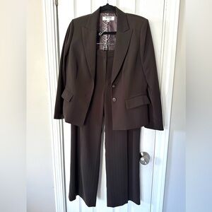 Suit Studio 12P Brown 2-piece Professional Business Suit Pantsuit Blazer Jacket